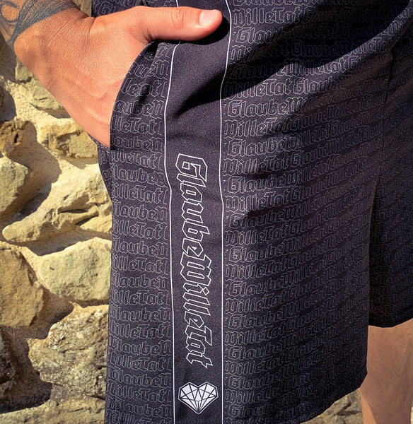 GlaubeWilleTat Shorts - Black